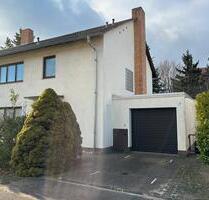 Doppelhaushälfte auf großem Grundstück - verkehrsgünstig gelegen - Mannheim Rheinau