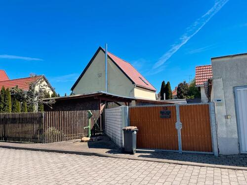 Foto - Doppelhaushälfte mit Pool, Sauna und Partyraum