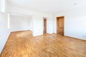 Foto - ERSTBEZUG nach Sanierung! – Hochwertige 2-Zimmer-Wohnung mit übergroßem Balkon (WE 3)