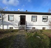 Wohnen auf einer Ebene – Bungalow in Top-Lage von Kirkel-Altstadt