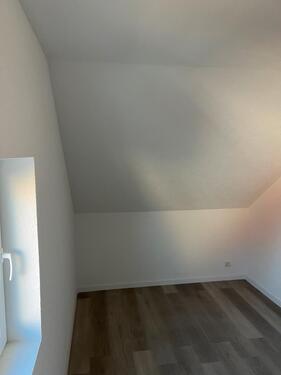 Foto - Dachgeschoßwohnung mit 100,00 m&sup2; in Herrenberg zur Miete