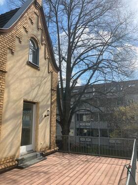 Foto - Stilvolle Altbauwohnung 122m2 mit Südterrasse und Parkplatz