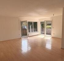 Helle 3-Zi-Wohnung mit Balkon - 830,00&nbsp;EUR Kaltmiete, ca.&nbsp; 90,00&nbsp;m&sup2; in Passau (PLZ: 94034) Maierhof