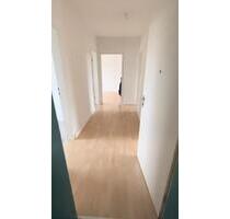 Helle 3-Zimmer-Wohnung mit Balkon – zentral gelegen - Bielefeld Sennestadt