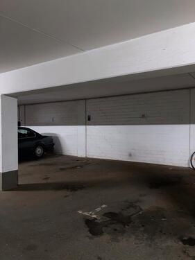 Foto - Tiefgaragenstellplatz - 60,00 EUR Miete,