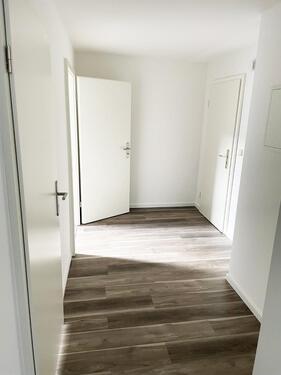 Foto - Sehr schöne 3- Raum Wohnung im DG !!!NEU SANIERT!!!