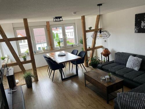 Foto - Helle Dachgeschosswohnung mit Ausblick, Stellplatz & Solaranlage