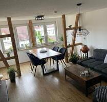 Helle Dachgeschosswohnung mit Ausblick, Stellplatz & Solaranlage - Tambach-Dietharz
