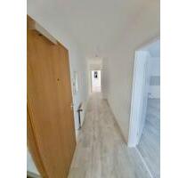 Frisch renovierte 2,5 ZKB EG Wohnung 2km von Warburg Zentrum