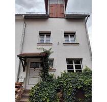 Haus in Volkmarsen - 70.000,00&nbsp;EUR Kaufpreis, ca.&nbsp; 70,00&nbsp;m&sup2; in Volkmarsen (PLZ: 34471)