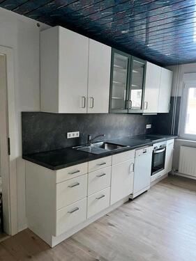 Foto - Top sanierte 4-Zimmer-Wohnung - 800,00&nbsp;EUR Kaltmiete, ca.&nbsp; 95,00&nbsp;m&sup2;