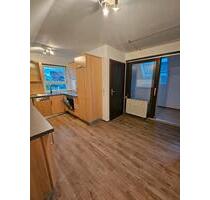 Ruhige 3,5 Zimmer Wohnung mit Garagenstellplatz - Bad Friedrichshall
