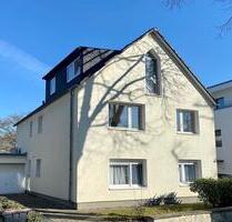 KÖLN-RODEMKIRCHEN; LICHTDURCHFLUTETE WOHNUNG IM AUENVIERTEL