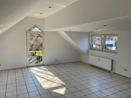 Foto - 2 Zimmer Dachgeschoßwohnung zur Miete in Köln