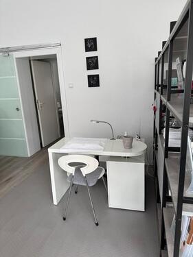 Foto - Nagelstudio, Kosmetiksalon - 300,00&nbsp;EUR Kaltmiete, ca.&nbsp; 53,00&nbsp;m&sup2;