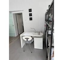 Nagelstudio, Kosmetiksalon - 300,00&nbsp;EUR Kaltmiete, ca.&nbsp; 53,00&nbsp;m&sup2; in Ratingen (PLZ: 40880) Tiefenbroich