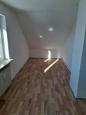 Foto - 1 Zimmer Dachgeschoßwohnung zur Miete in Hof