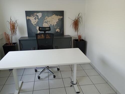Foto - Kleines Büro mit Vollausstatung zu vermieten (15m2)