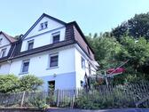 Foto - Einfamilienhaus & Garagenhaus auf großem Grundstück
