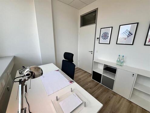 Foto - Kompaktes Einzelbüro mit professionellem Umfeld in Wiesbaden