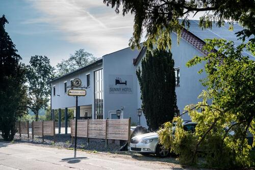 Foto - Hotelzimmer - 80,00 EUR Kaltmiete, ca.  14,00 m²