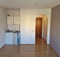 Teilmöblierte 1-Zimmer Wohnung kleine Küche & Stellplatz - Würzburg Lindleinsmühle