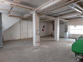 Foto - Lagerraum 365 m2 VB - 1.750,00&nbsp;EUR Kaltmiete, ca.&nbsp; 4,80&nbsp;m&sup2;
