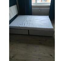 Ein Zimmer frei - 600,00 EUR Kaltmiete, in Berlin (PLZ: 13627) Charlottenburg-Wilmersdorf Ein Zimmer frei - 600,00 EUR Kaltmiete, in Berlin (PLZ: 13627) Charlottenburg-Wilmersdorf