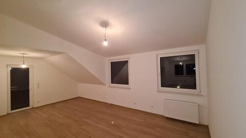 Foto - Moderne 3-Zimmer Wohnung im DG, Ersteinzug nach Grundsanierung