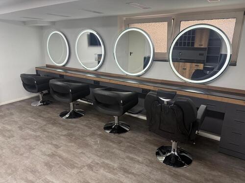 Foto - Friseur Salon Raum Untermiete Friseursalon Kosmetik Zimmer Frisör