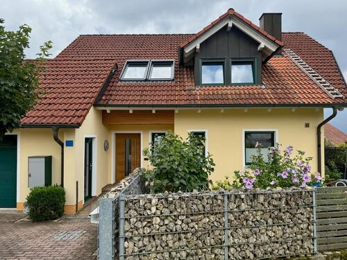 Foto - Attraktives, topmodernisiertes EFH mit WP, PV, Sauna für Familien