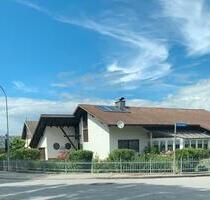 Einfamilienhaus mit Pool und Wintergarten - Landau an der Isar