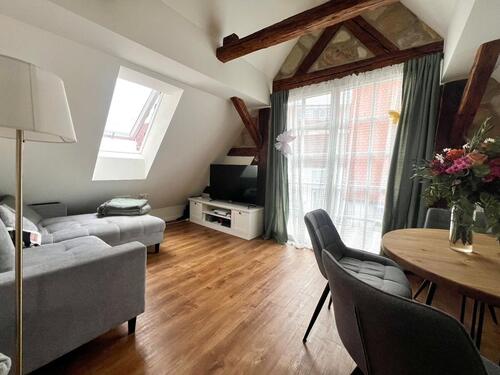 Foto - Kernsaniertes Altbaujuwel: 2-Zi.-Wohnung mit Charme