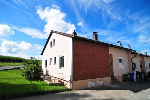 Foto - Erstbezug nach Sanierung: Kleines, schnuckeliges Reiheneckhaus