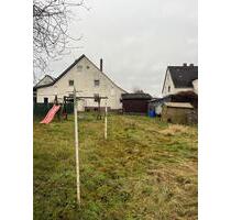 Lichtdurchflutete Doppelhaushälfte mit Garten-Oase - Stadtoldendorf