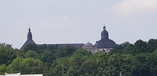 Foto - Geräumige Etagenwohnung mit Einbauküche in ruhiger Lage