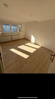 Foto - 4- Zimmer Wohnung • stadtnah • DG • sofort frei