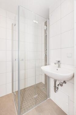 Foto - Balkon Helle Wohnung modernes Bad