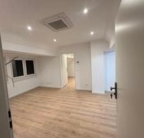 2 Zimmer Wohnung ( Dachgeschoß ) - Berlin Treptow-Köpenick