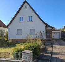 Ein- bis Zweifamilienhaus - Renovierungsbedürftig - Sonnefeld