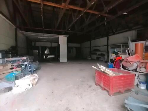 Foto - SCHRAUBER aufgepasst,Fahrzeug Stellplatze inklusive Hebebühne