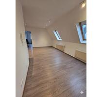 2 Zimmer mit Küche Parkplatz in Rottenburg-Ergenzingen - Rottenburg am Neckar