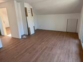 Foto - Frisch sanierte 2 Zimmer DG-Wohnung mit Balkon und Waldblick