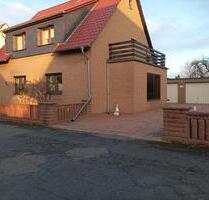 Einfamilienhaus mit Einliegerwohnung, verklinkert, freistehend - Edemissen