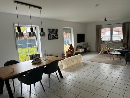 Foto - Einfamilienhaus mit Wintergarten in Sackgasse