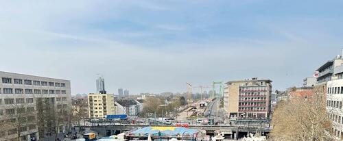 Foto - Arbeiten mit Weitblick - Büro Praxisfläche am Wiener Platz