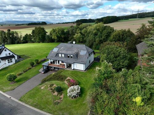 Foto - Großzügiges Mehrfamilienhaus in idyllischer Lage