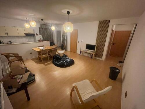 Foto - 1,5-Zimmer-Wohnung mit großer Terrasse, Garten, Parkplatz