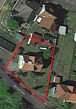 Foto - 2-Familienhaus solide Basis mit Modernisbedarf