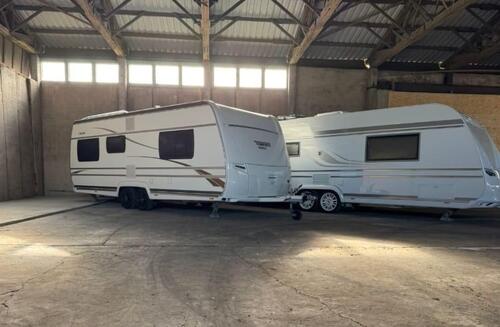 Foto - Wohnwagen Wohnmobil Stellplatz, Halle